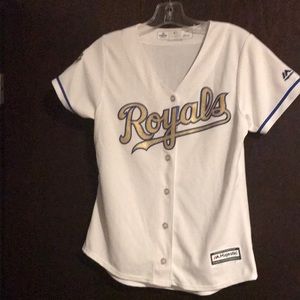 Perfect condition customized 2015 KC Royals World Series winners jersey!